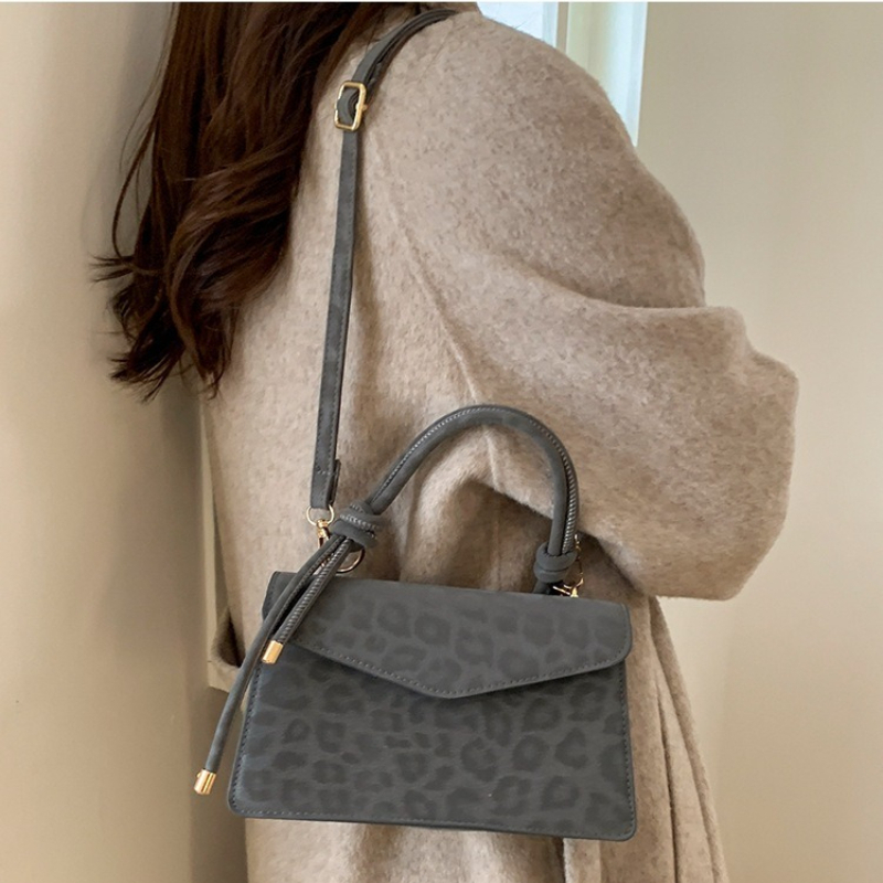 Modne torebki damskie z motywe – Women Bags 2026 Trends recenzja i cena